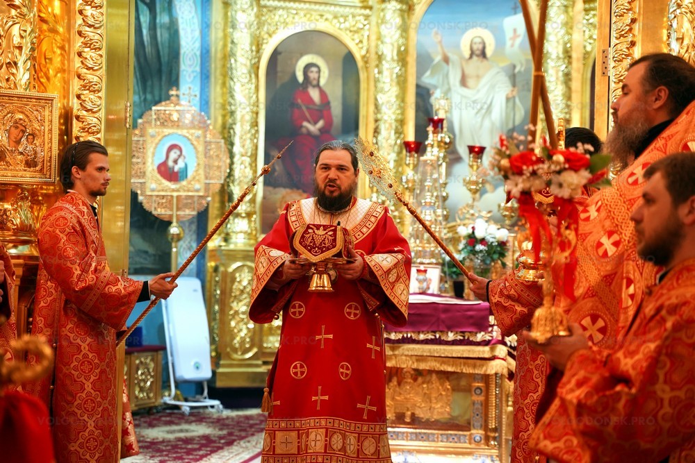 Православные христиане Волгодонска отметили Светлое Христово Воскресение