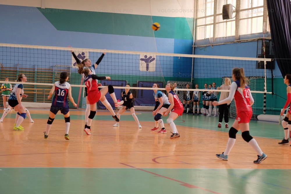 Тяжелая победа вывела волейболисток «Волгодонска» в «финал четрех» чемпионата Ростовской области