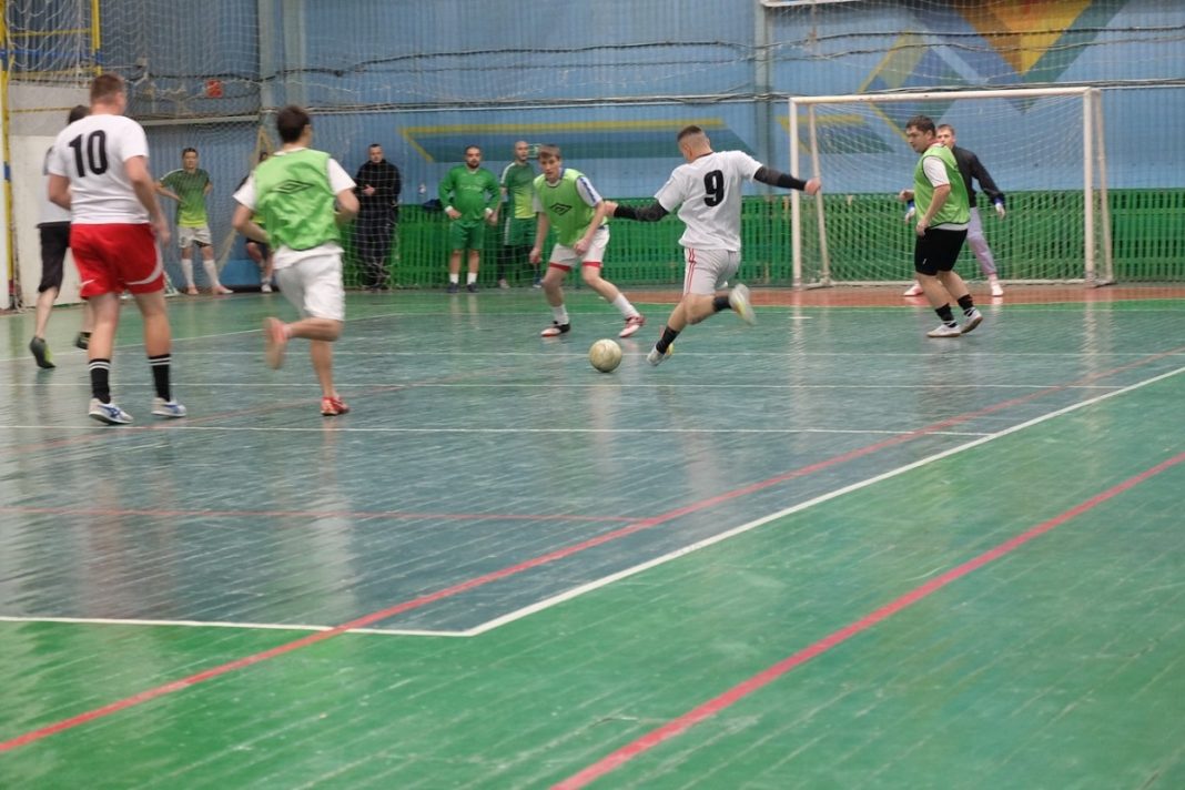 Состоялся второй тур чемпионата Волгодонска по мини-футболу во второй лиге